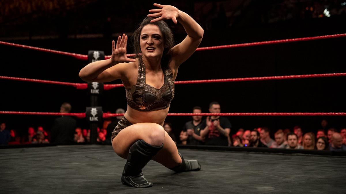 Aoife Valkyrie defeats Isla Dawn - Minutes to Bell Time